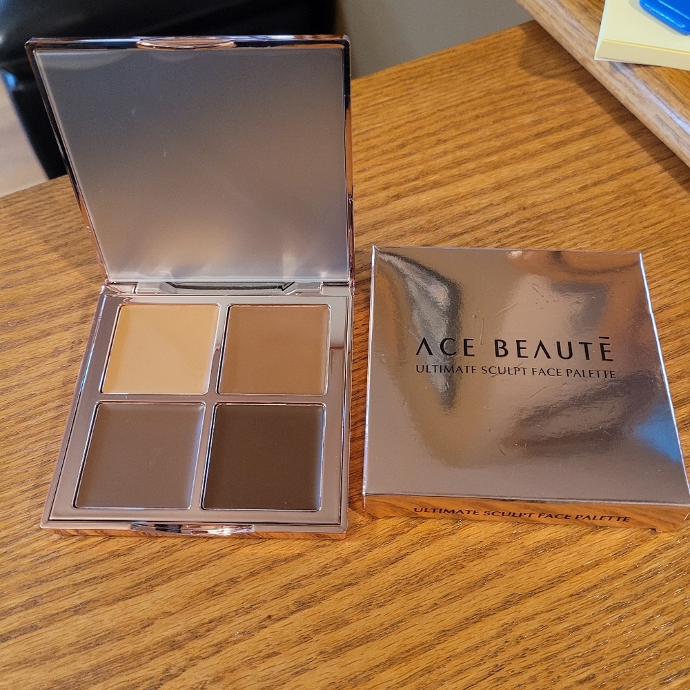 ACE BEAUTE ULTIMATE SCULPT FACE PALETTE, new in box